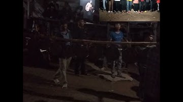 Cồng chiêng Tây Nguyên, nhiều người nhảy xoang, theo vũ điệu trầm ấm nhịp nhàng.