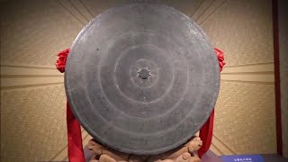 世界最大の古代銅鼓、チワン族の匠の心示す 広西・北流市 - YouTube