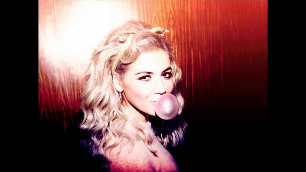 Bubblegum bitch marina and the diamonds обложка. Bubblegum bitch marina. Marina and the diamonds shampain. Marina - christmas special. The diamonds bubblegum bitch.