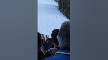 Publiek juicht voor skiër die van de piste afkomt || ViralHog