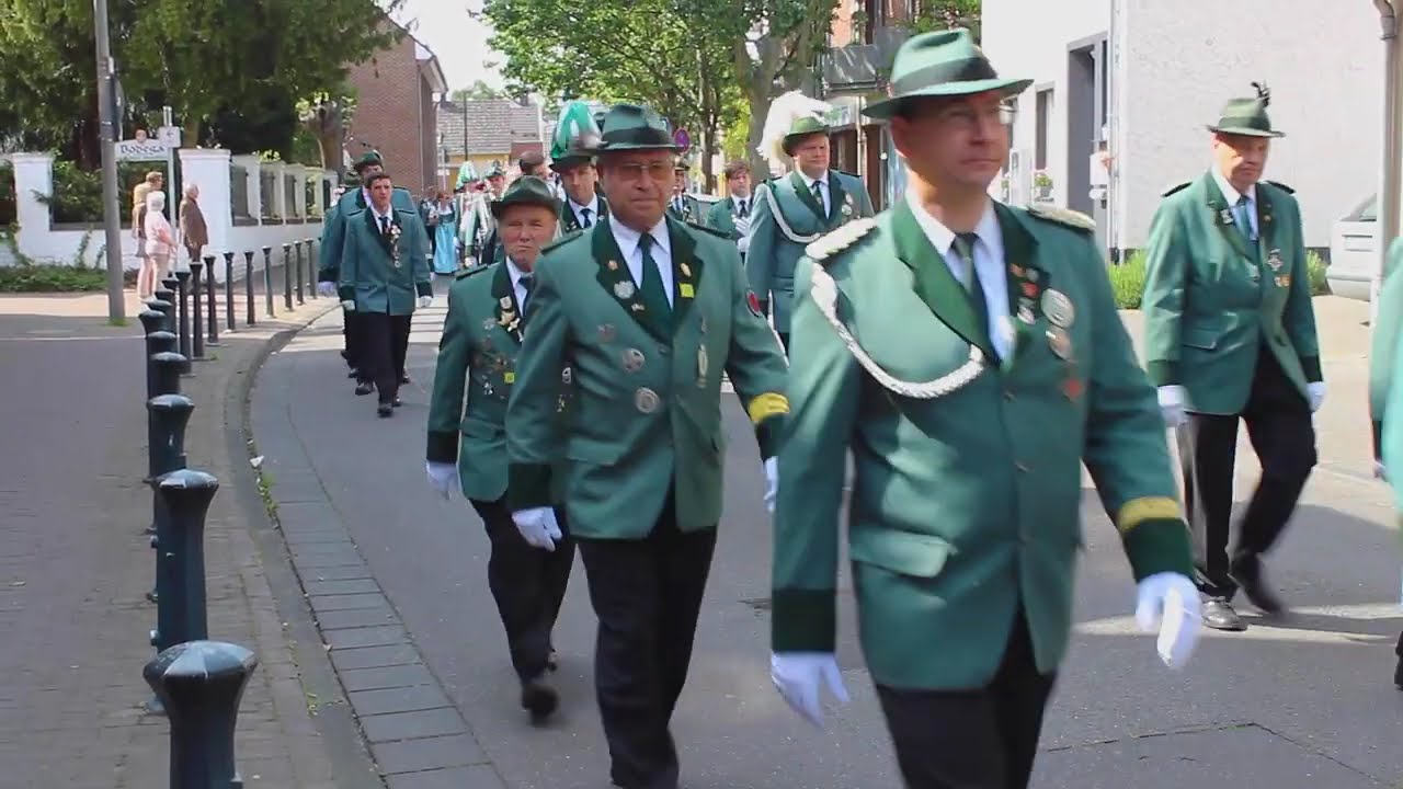 SZ Kölns RoThe | Festzug des Schützenfestes 2015 in Pulheim