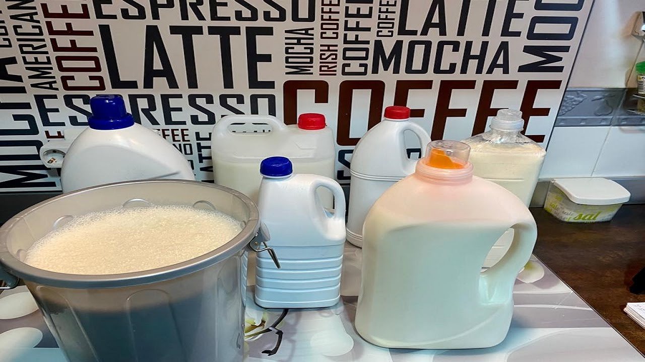 JABON PARA LAVADORA QUITAMANCHAS FACIL Y POR 0.27 CENTIMOS LITRO! CONTIENE JABON BELTRAN ME ENCANTA!