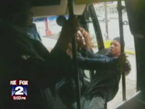 DDOT Detroit Bus Fight Caught on Camera (www.whatsaidfred.com)