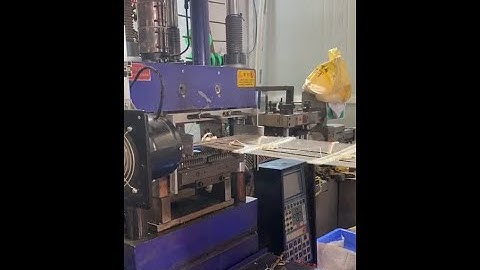 How the garment seal tags makes ?