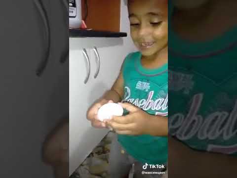 ביצת קינדר של טימנים הכי טעים😂😂😂