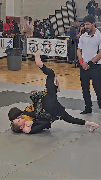 Should this be illegal for kids? #martialarts #jiujitsu #submission #shorts #bjj