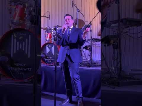 Uri Davidi - Nitzacht Iti Hakol live with @mendyhband #uridavidi