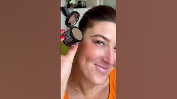 Thumbnail of The ultimate hair hack! Watch our medium brown Hairline Powder in action ✨