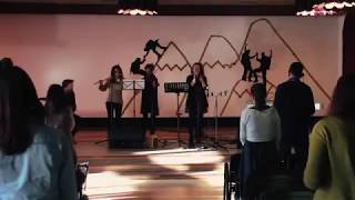 Hinni Taníts, Uram Mekdsz Dicsőítés