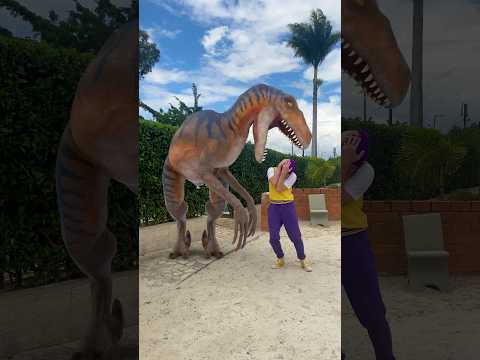 ENCONTREI UM DINOSSAURO!🦖