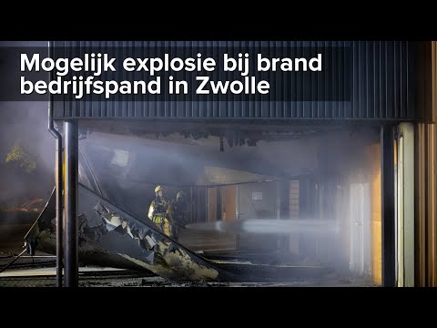 Forse schade aan bedrijfspand na mogelijke (gas)explosie Braunstraat Zwolle - ©StefanVerkerk.nl