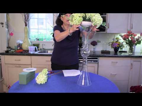 How to Decorate a Tall, Clear Centerpiece Vase : Flower Arrangements