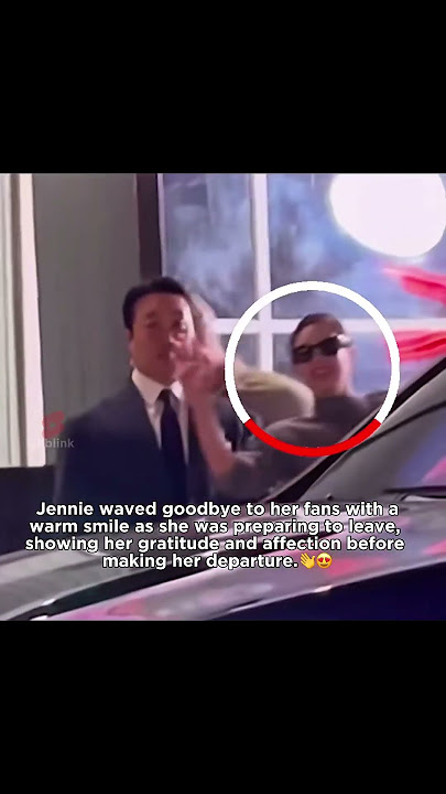 Jennie waved goodbye to her fans as she was about to leave 👋 #jennie #blackpink #fyp