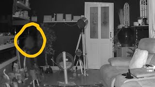 #Haunted living room  camera  @debrafinneyspiritorbs # caspersight @FearsomeTop5 @orbsdaily