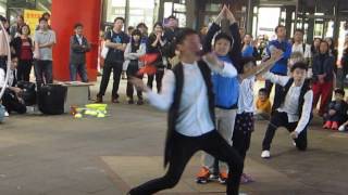 2017 1 7執行者與孩子互動扯鈴