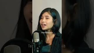 Antara Sutra Dan Bulan cover