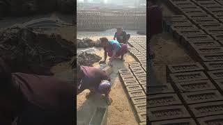 Old method of clay brick making. #shorts #brickmaking #brickfield #ziegel #batubata