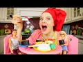 ШОУ для девочек: Мы же подруги! — Барби угощает Кена роллами — Видео с куклами про готовку