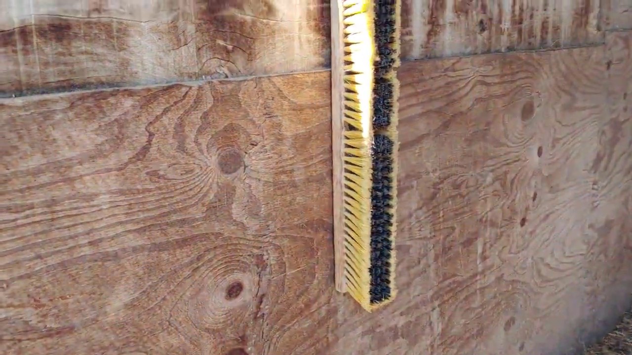 DIY - Make your own horse scratch station out of push brooms 