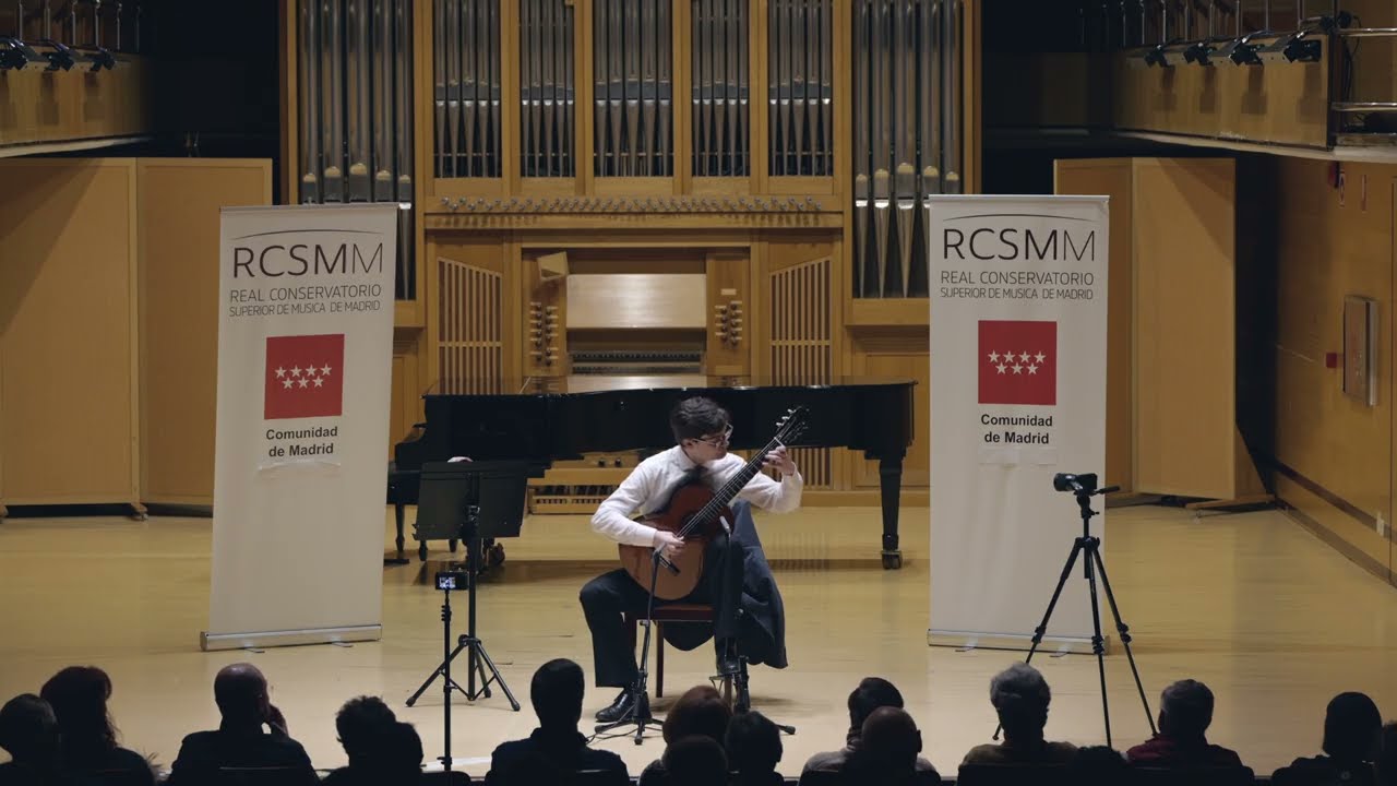 Gregorio Fracchia plays 