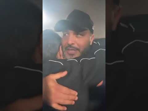 معين الشعباني يحتفل على أنغام الموسيقى الشرقية الركادة وي رفع على الأعناق في المغرب