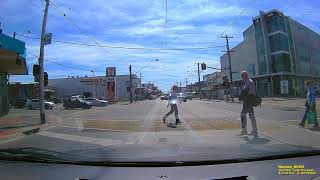 20171027 Turning on red light sitting in intersection dangerous