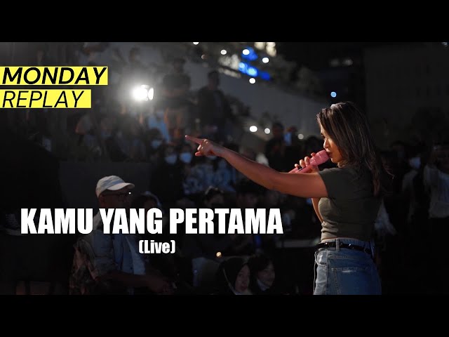 Geisha - Kamu Yang Pertama (Live at Monday Replay) class=