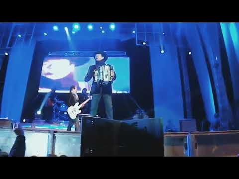 Los Tigres Del norte - Carrera Contra La Muerte - En Vivo - YouTube