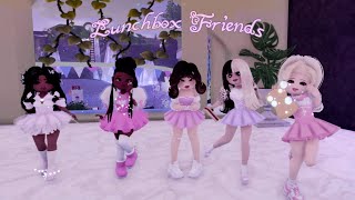 Lunchbox Friends -Melanie Martinez but it’s Roblox Royale High