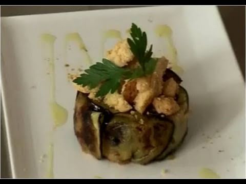 recette-de-charlotte-d'aubergine-et-crumble-au-vieux-parmesan