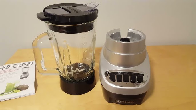 BLACK+DECKER PowerCrush Countertop Blender with 6-Cup Glass JarBL1210RG