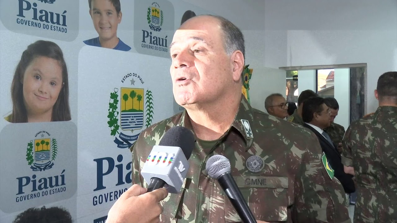 Comandante militar do Exército no Nordeste visita o Piauí - YouTube