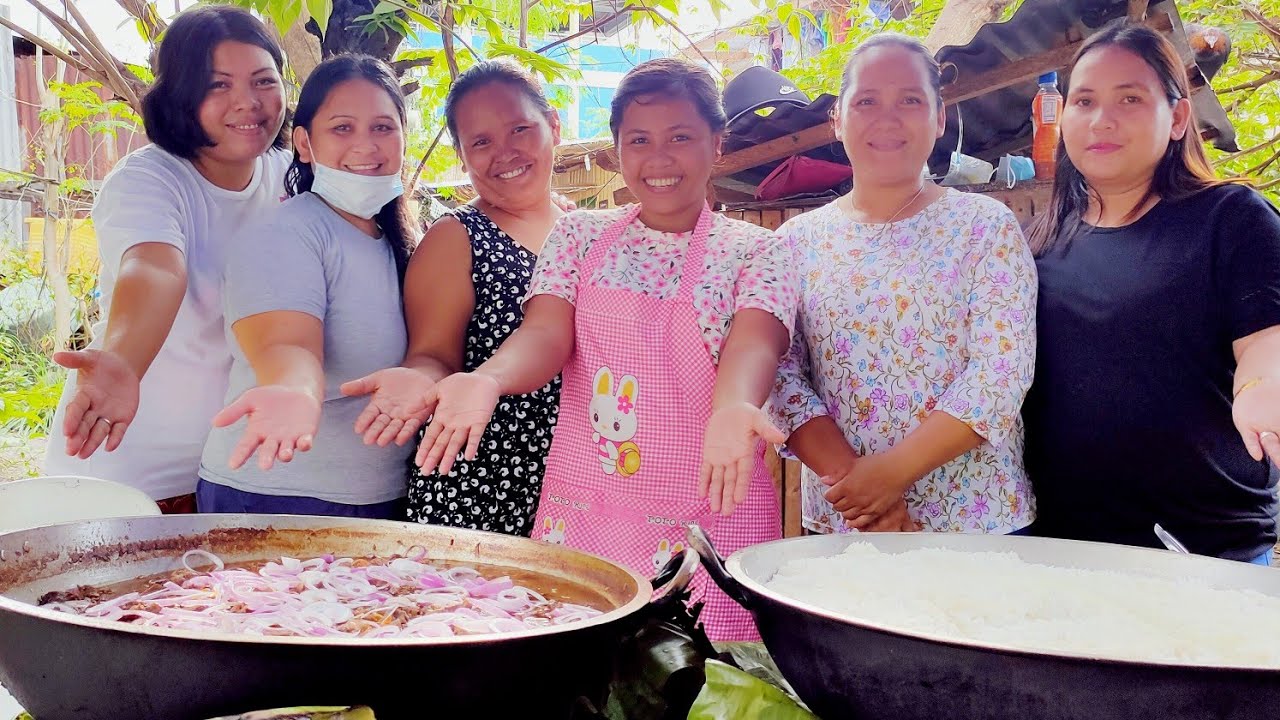 Preparing Beef Steak (Bistek) For The Flood Victims