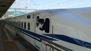 230408_027 小田原駅を出発する東海道新幹線N700系 J34編成(N700S)