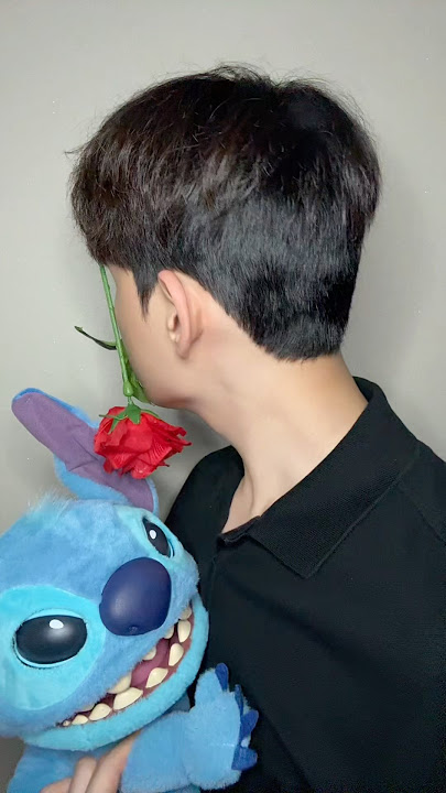 Stitch wants a flower tonight