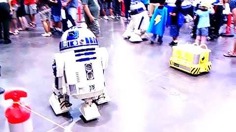 Comicon phoenix 11 R2-D2
