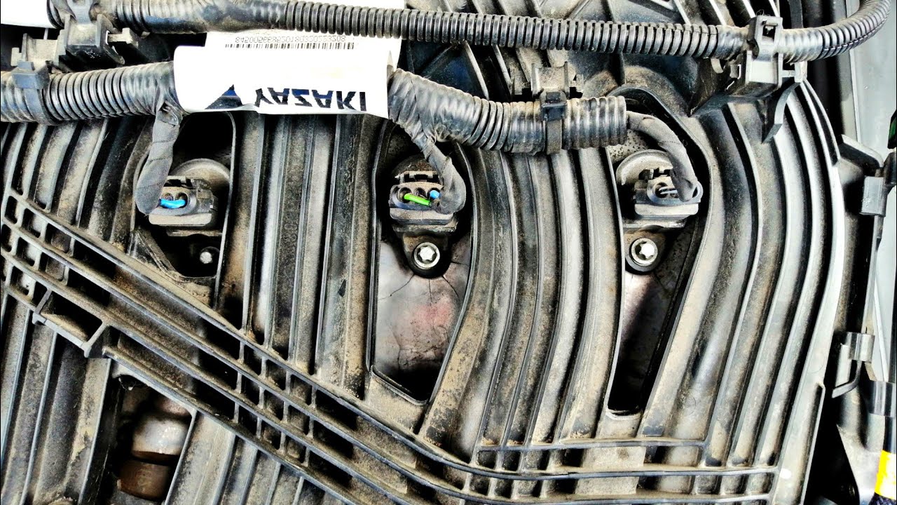 Лада Веста треснула клапанная крышка или ложная тревога ?) - YouTube