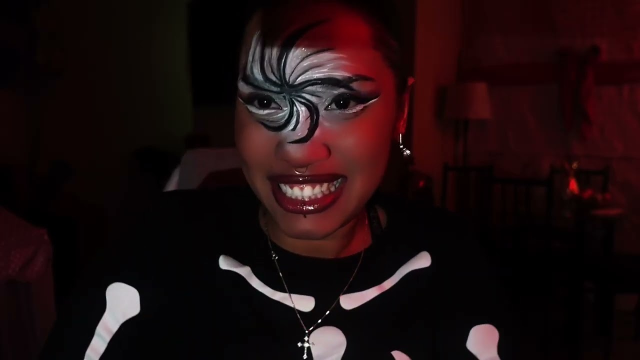 Introducing A Spooky Take on Vlogmas Day 1 ❤️ WELCOME TO CREEPMAS ⛄️