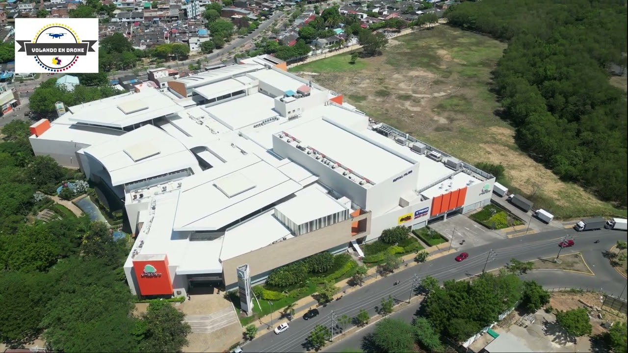 VOLANDO EN DRONE 4K - GIRARDOT DE PUEBLO A CIUDAD