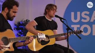 Matt Hansen performs 'yellowstone (holding you)'
