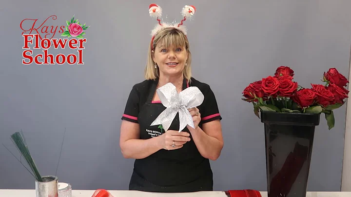 How to make a Christmas Bow by Janette at Kays Flo...
