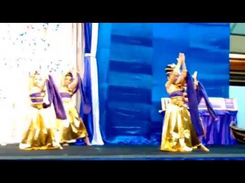 อิงฟ้าแสดงเพลงนารีรัตนางานเฉลิมพระเกียรติสมเด็จพระเทพ60พรรษา