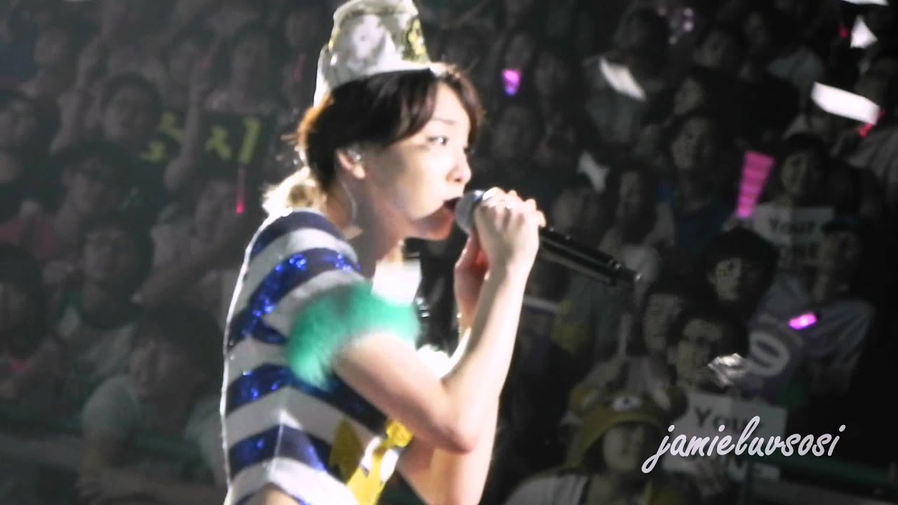 110910 Taeyeon fancam during FOREVER
