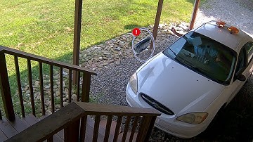 Reolink Captures: Lazy Mailman