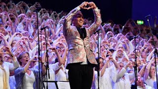 A choir of 1,000 paying tribute to Avicii by performing Wake Me Up in Stockholm
A choir of 1,000 paying tribute to Avicii by performing Wake Me Up 🙏
En kör på 1000 som hyllar Avicii genom att utföra Wake Me Up
📷: Gabriel Forss
YouTube: https://www.youtube.com/channel/UC2TZruwy8UsxjctbbwyfaLQ
Instagram: https://www.instagram.com/gabrielforss/
A STATE OF MUSIC - ASOM
Instagram: a_state_of_music
https://www.instagram.com/a_state_of_music/
Twitter: AStateOfMusic_ https://twitter.com/AStateOfMusic_?s=09
Facebook: A State Of Music https://www.facebook.com/AStateOfMusic9999/
Email: astateofmusic9999@gmail.com A choir of 1,000 paying tribute to Avicii by performing Wake Me Up in Stockholm