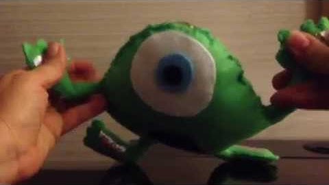 e-Textiles Monsters Light Up and Sing