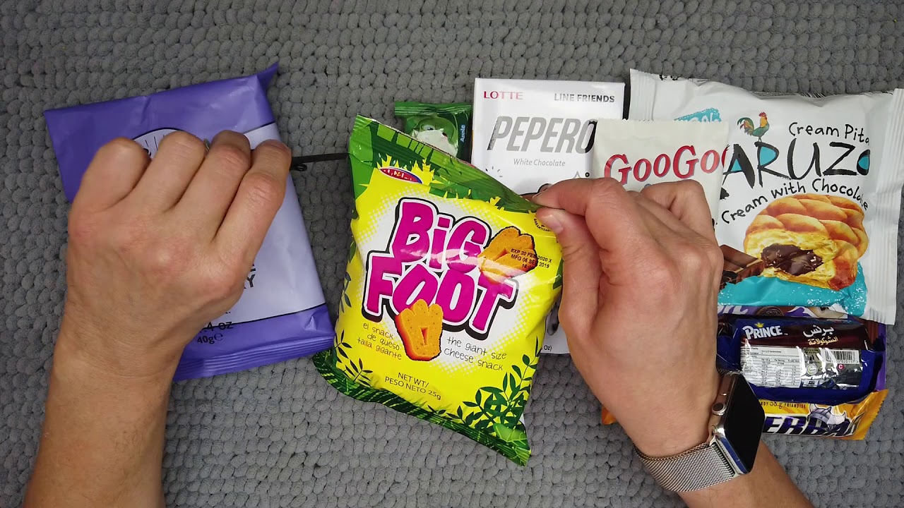 Unboxing December MunchPak - ASMR