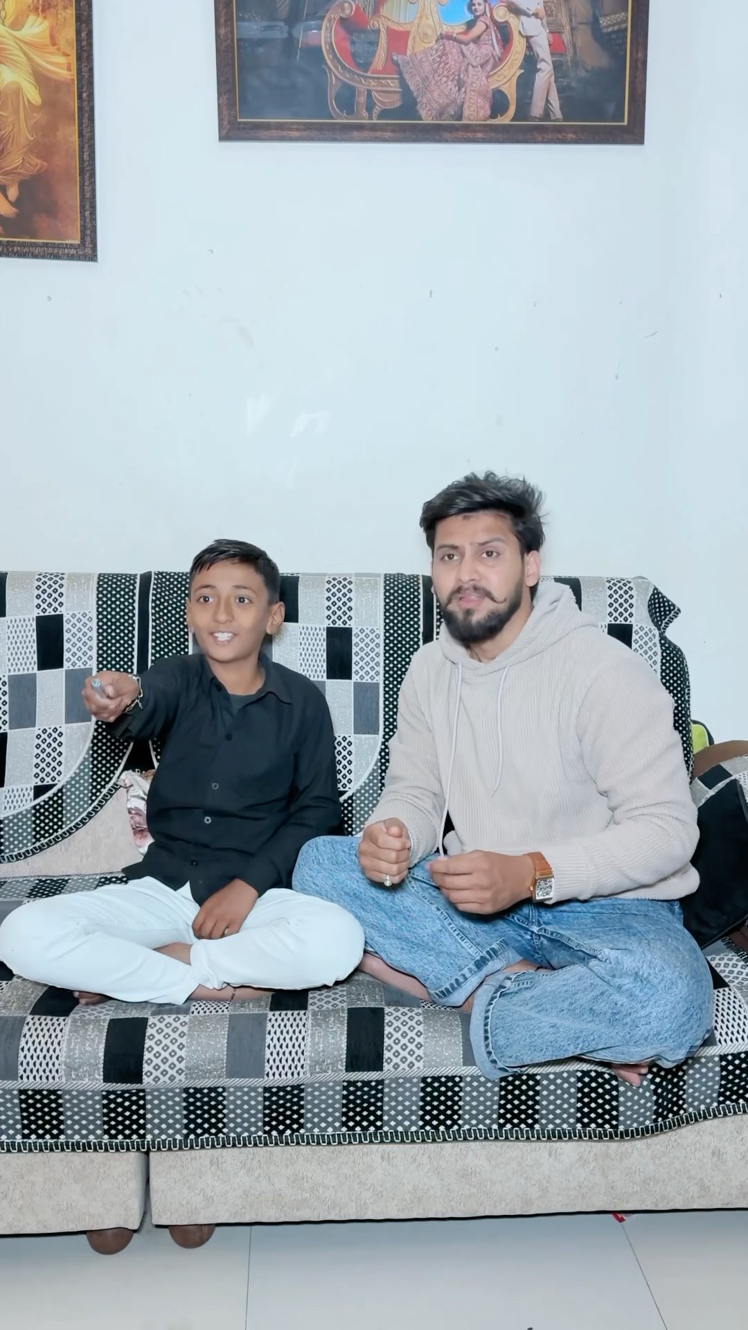 पड़ोसन की बदमाश औलाद?‍♂️||funny video||#comedy #biwino1  #youtubeshorts #padosankabacha #golu008