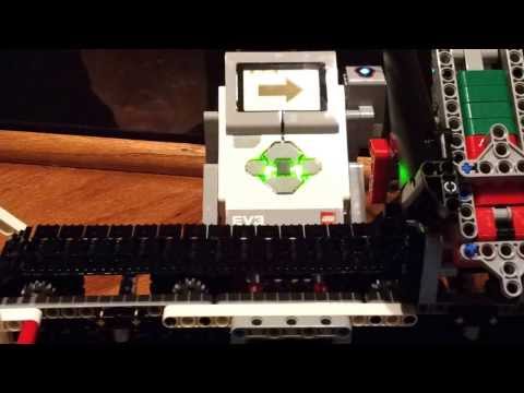 EV3 Color Sorter Model in Action / Demo