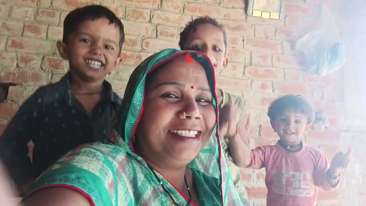 मेरे दोस्तों आप लोगों के चित्र कैसा लगा आप लोग सब्सक्राइब जरूर करें नीता अवधिलोकगीत